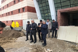 بازدید معاون وزیر بهداشت از بیمارستان ۴۲۱ تخت‌خوابی لاکان